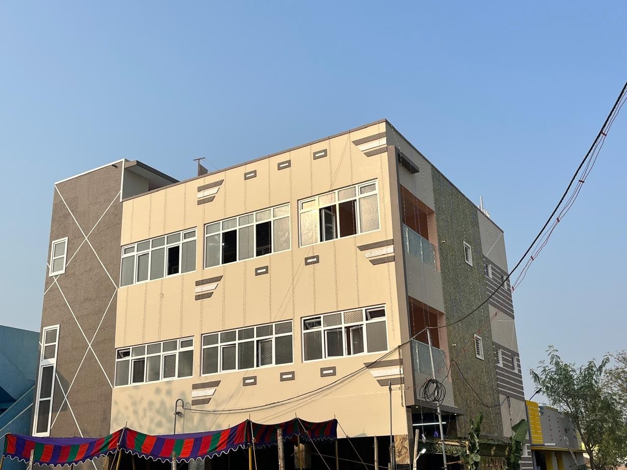 Three-floor building, panel facade